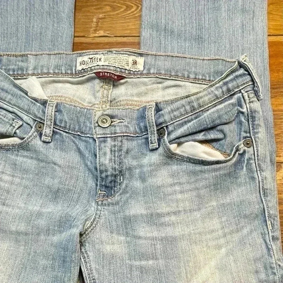 Hollister Jeans | Laguna Skinny | Junior’s 3R - Picture 2 of 4